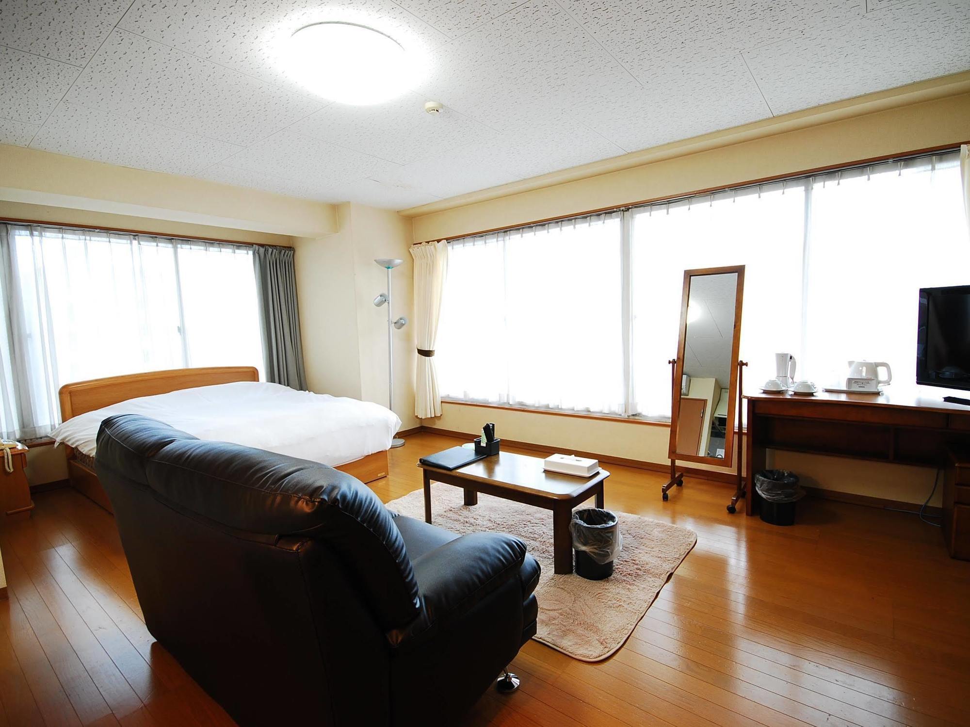 Hotel Cooju Kawasaki Кавасаки Экстерьер фото